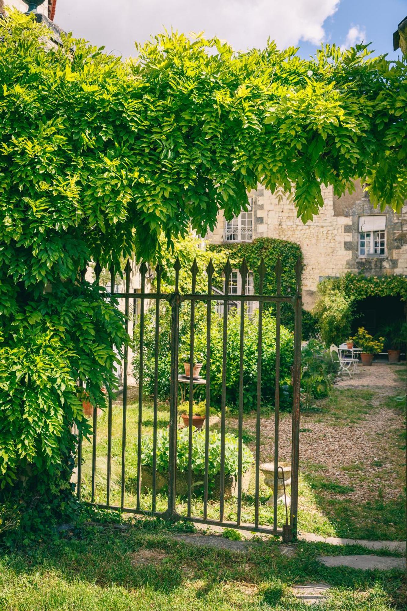 Hotel Le Prieure Sainte Croix Loudun Zewnętrze zdjęcie