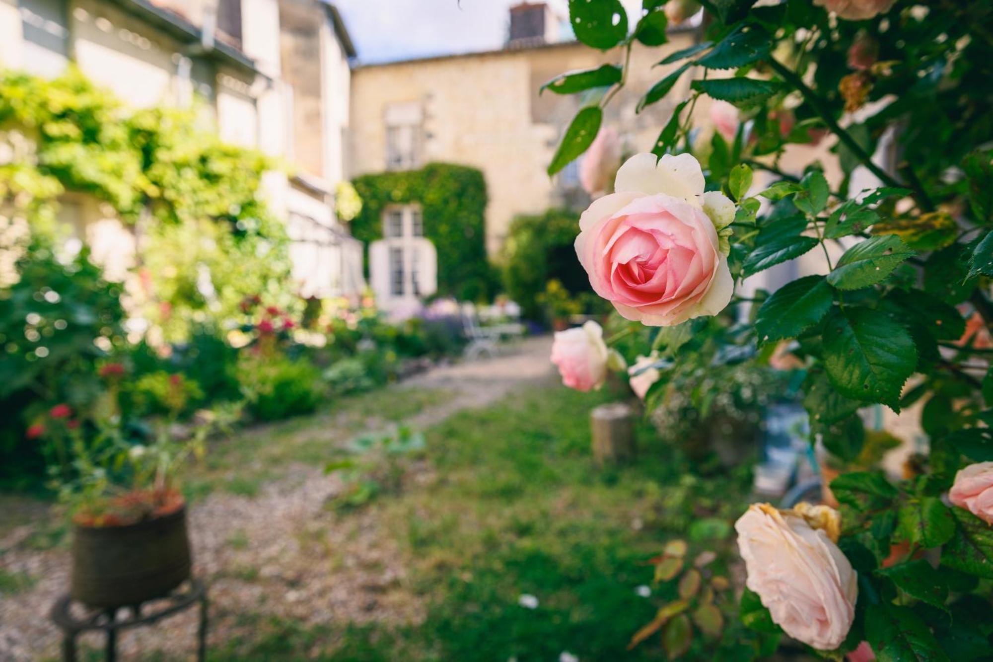 Hotel Le Prieure Sainte Croix Loudun Zewnętrze zdjęcie